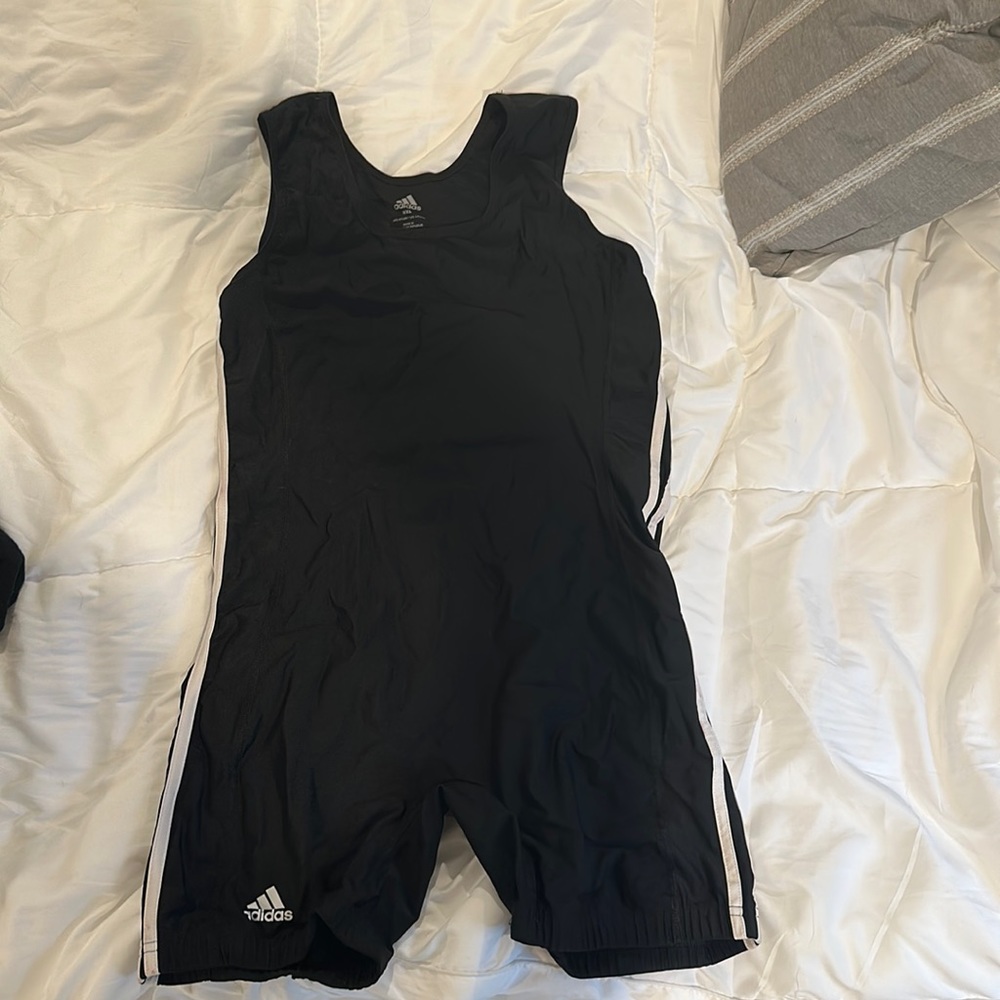 Weightlifting singlet